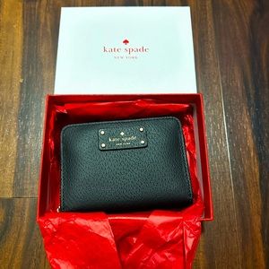 NWT Kate Spade Black Wallet with zipper and keychain